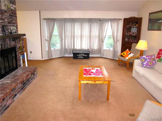 1703 Warmington, Ballwin, MO 63021 photo 3