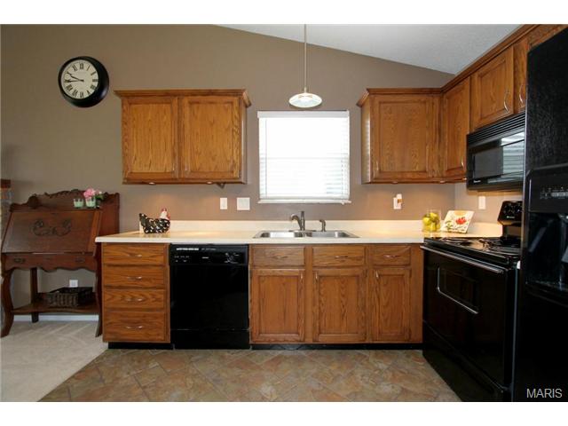 515 Merribrook Ln, O'fallon, MO 63368 photo 7