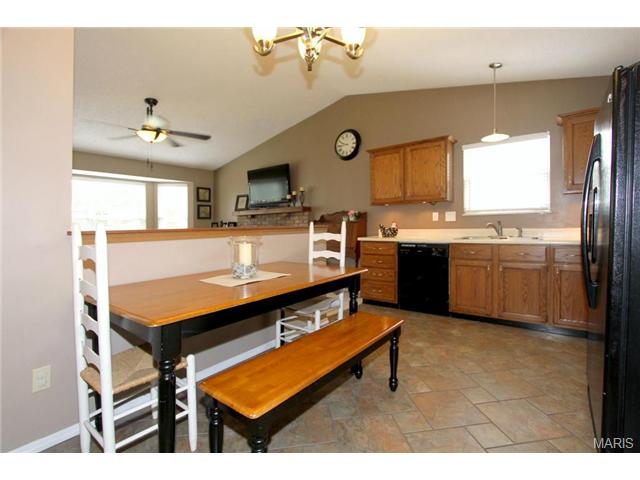 515 Merribrook Ln, O'fallon, MO 63368 photo 8