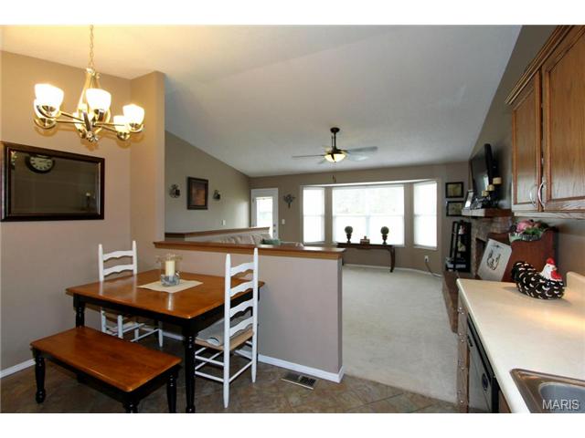 515 Merribrook Ln, O'fallon, MO 63368 photo 9