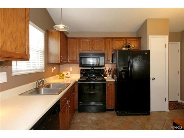 515 Merribrook Ln, O'fallon, MO 63368 photo 6