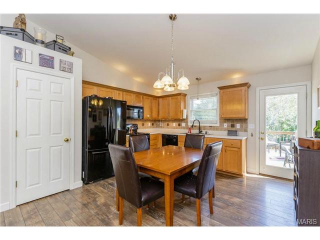 494 Chatham Dr, O'fallon, MO 63366 photo 5