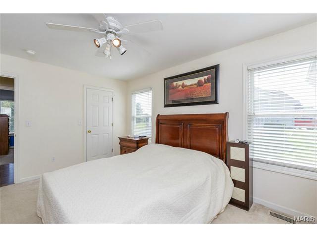 494 Chatham Dr, O'fallon, MO 63366 photo 10