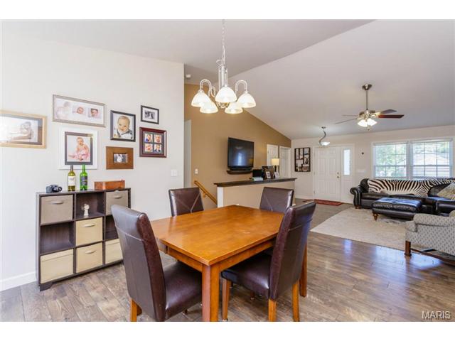 494 Chatham Dr, O'fallon, MO 63366 photo 6