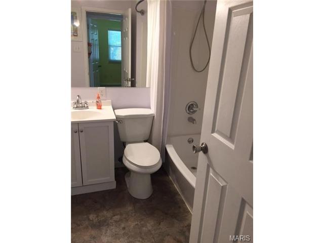 424 Rosedale Ter, Ballwin, MO 63021 photo 10