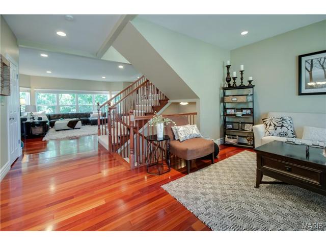 700 Rose Haven Ct, Ballwin, MO 63021 photo 4