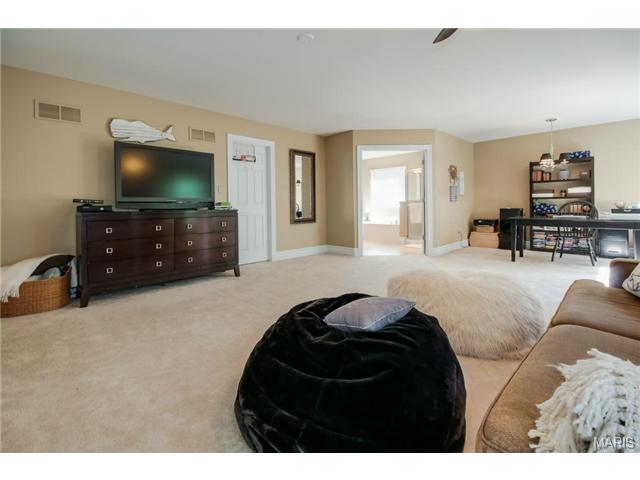 700 Rose Haven Ct, Ballwin, MO 63021 photo 10