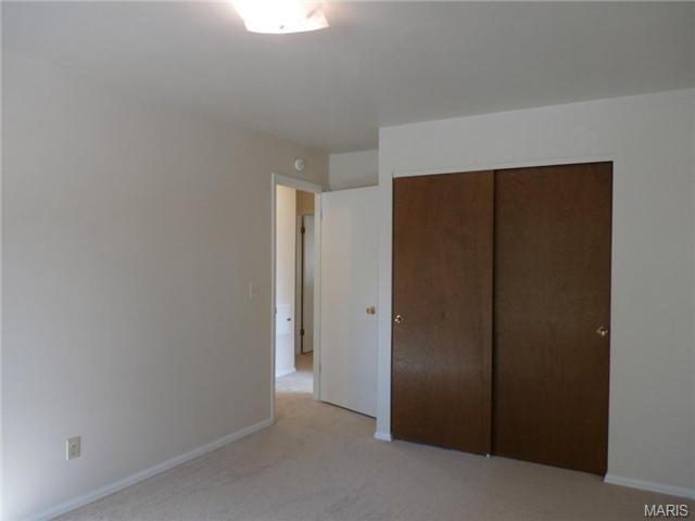 992 Amsterdam Dr, Ballwin, MO 63011 photo 25