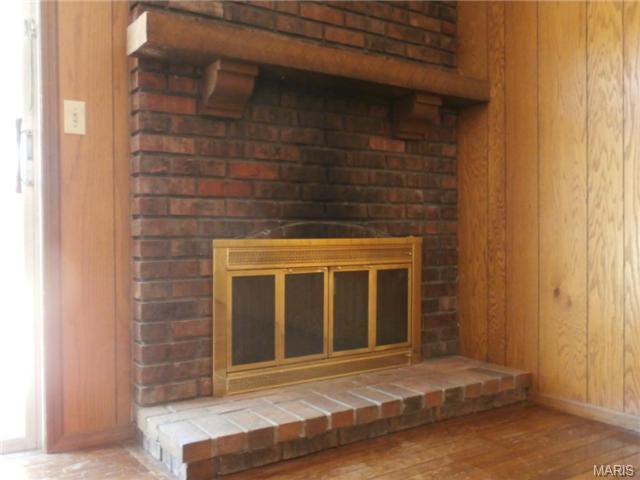 992 Amsterdam Dr, Ballwin, MO 63011 photo 9