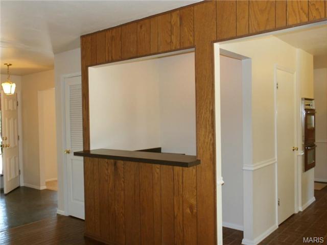 992 Amsterdam Dr, Ballwin, MO 63011 photo 12