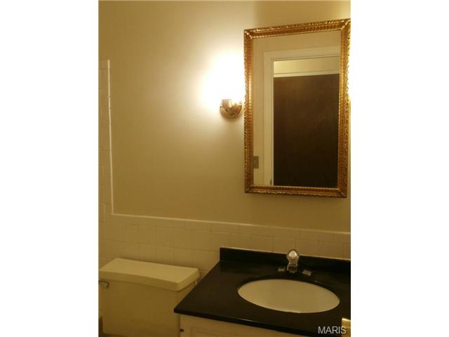 992 Amsterdam Dr, Ballwin, MO 63011 photo 26