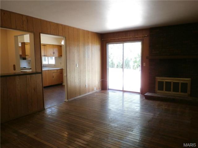 992 Amsterdam Dr, Ballwin, MO 63011 photo 8