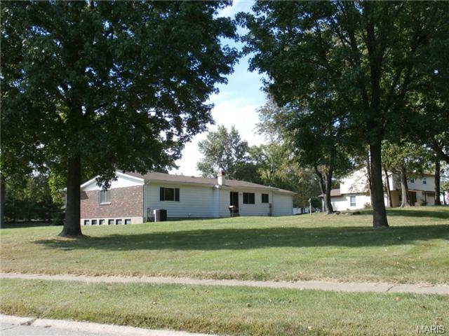 992 Amsterdam Dr, Ballwin, MO 63011 photo 30