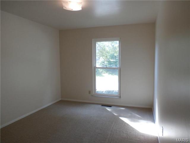 992 Amsterdam Dr, Ballwin, MO 63011 photo 24