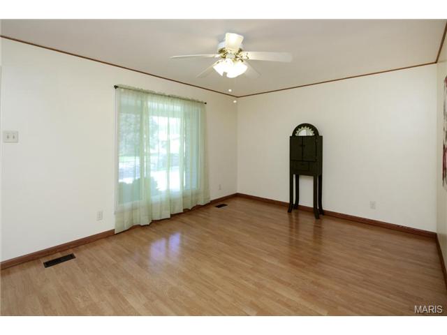 1112 Cypress Dr, O'fallon, MO 63366 photo 2