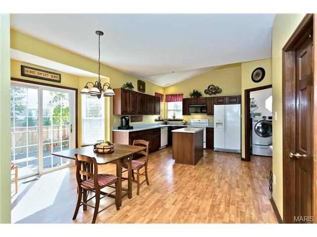 550 Oak Commons Dr, Ballwin, MO 63021 photo 16