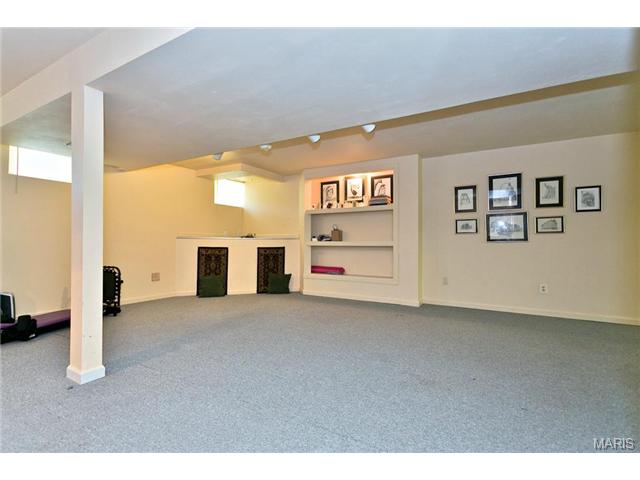 550 Oak Commons Dr, Ballwin, MO 63021 photo 28