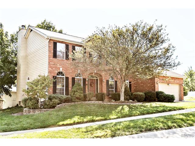 550 Oak Commons Dr, Ballwin, MO 63021 photo 2