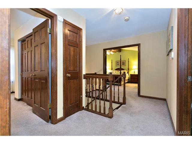 550 Oak Commons Dr, Ballwin, MO 63021 photo 26