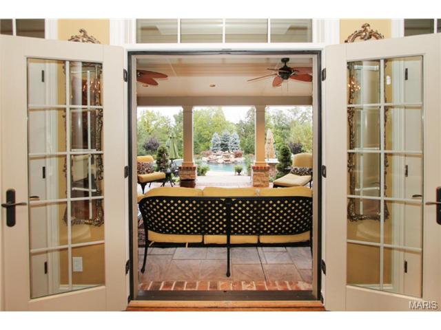 9 Upper Whitmoor Dr, Weldon Spring, MO 63304 photo 5