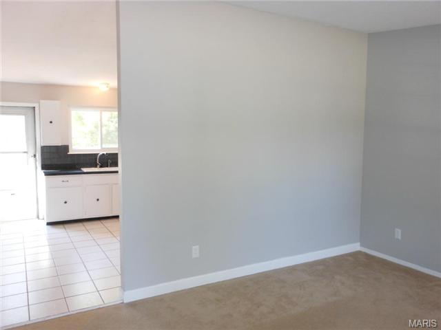1330 Manuka Dr, O'fallon, MO 63366 photo 3