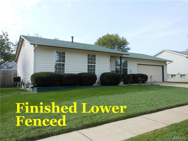 1330 Manuka Dr, O'fallon, MO 63366 photo 1