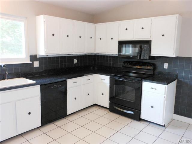 1330 Manuka Dr, O'fallon, MO 63366 photo 6