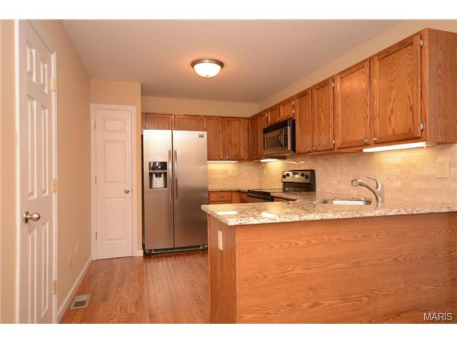 1722 Ridgeview Circle Dr, Ballwin, MO 63021 photo 9