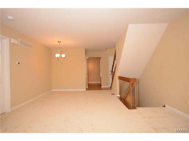 1722 Ridgeview Circle Dr, Ballwin, MO 63021 photo 7