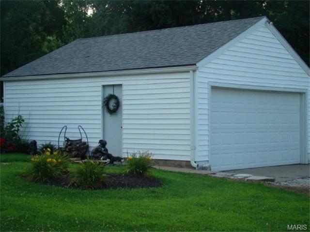 1169 Hackmann Rd, O'fallon, MO 63366 photo 2