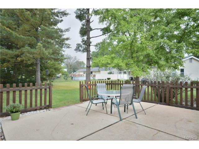 302 Stephanie, Ballwin, MO 63011 photo 18