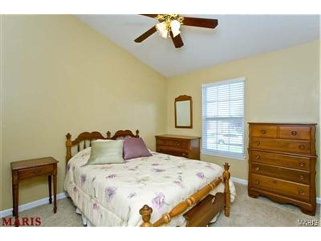 7 N Perry Dr, O'fallon, MO 63366 photo 31