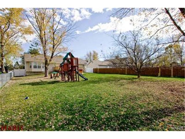 7 N Perry Dr, O'fallon, MO 63366 photo 11