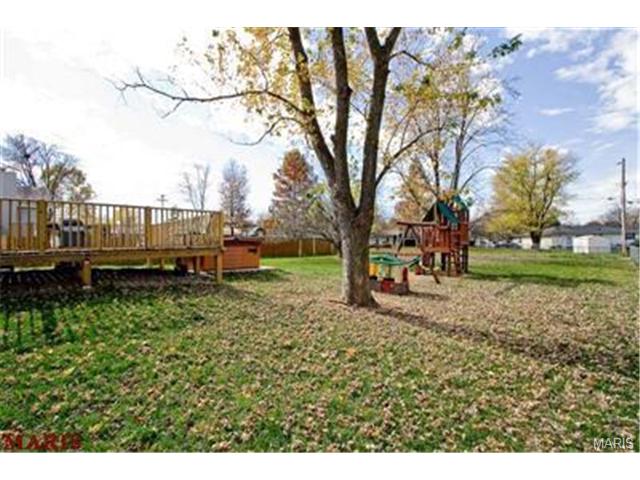 7 N Perry Dr, O'fallon, MO 63366 photo 12