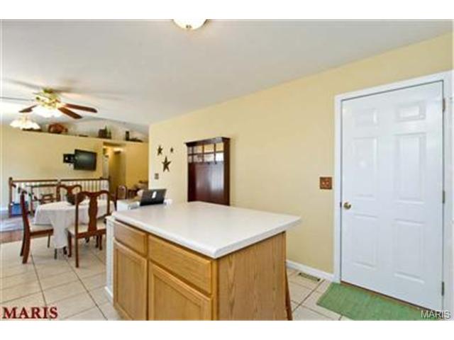 7 N Perry Dr, O'fallon, MO 63366 photo 24