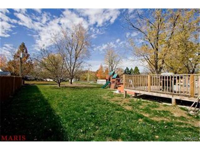 7 N Perry Dr, O'fallon, MO 63366 photo 7