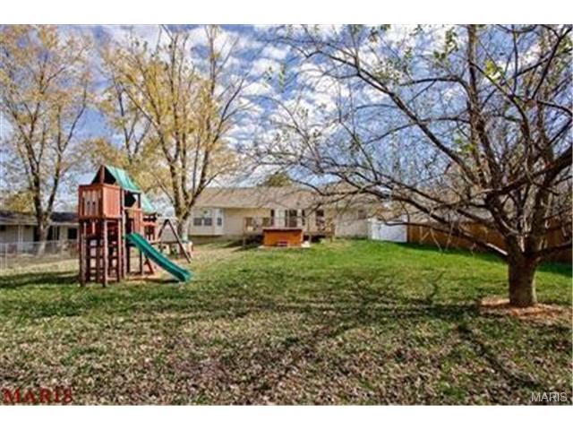 7 N Perry Dr, O'fallon, MO 63366 photo 10