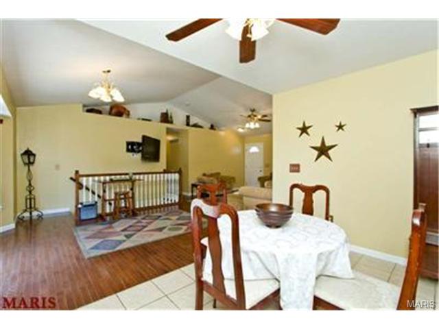 7 N Perry Dr, O'fallon, MO 63366 photo 21