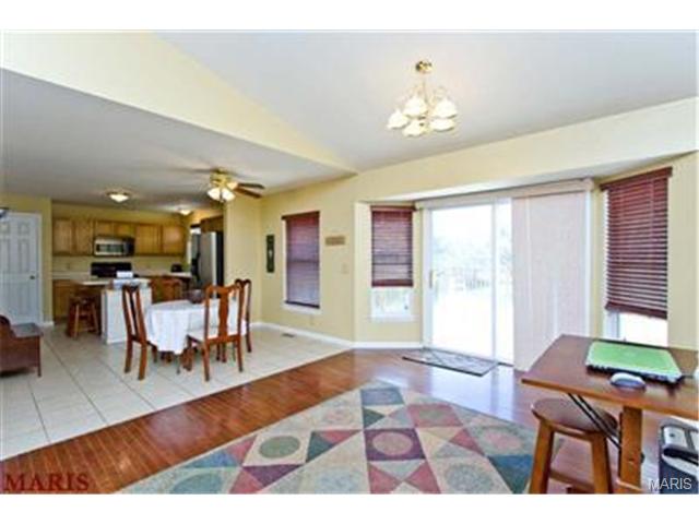 7 N Perry Dr, O'fallon, MO 63366 photo 15