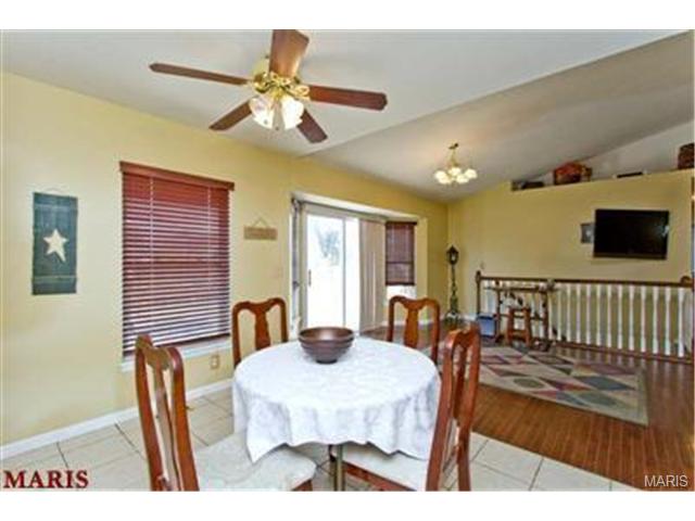 7 N Perry Dr, O'fallon, MO 63366 photo 22