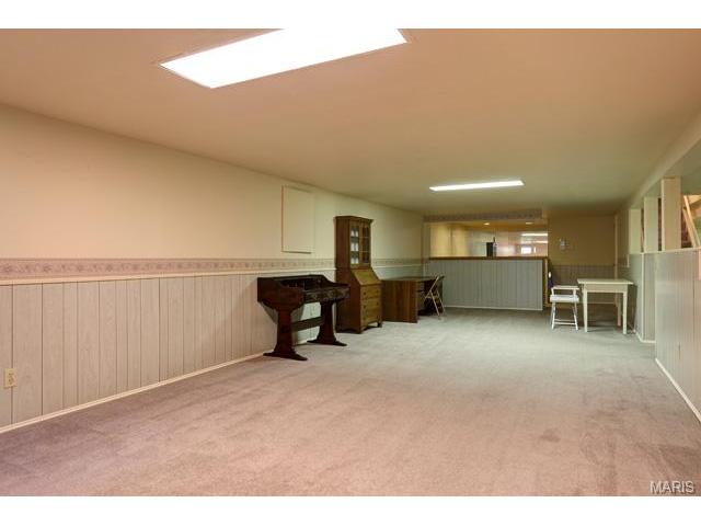 822 Garonne, Ballwin, MO 63021 photo 16