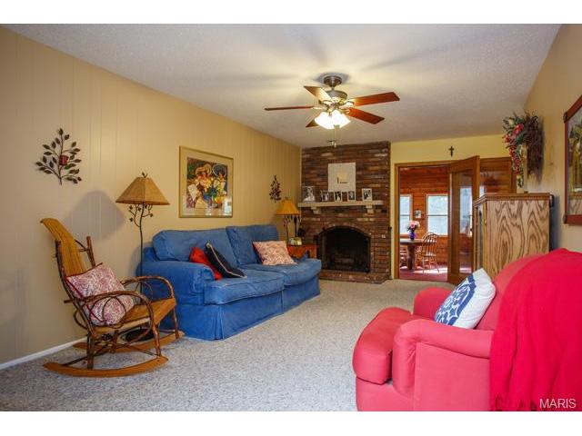 822 Garonne, Ballwin, MO 63021 photo 6