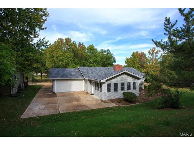 822 Garonne, Ballwin, MO 63021 photo 18