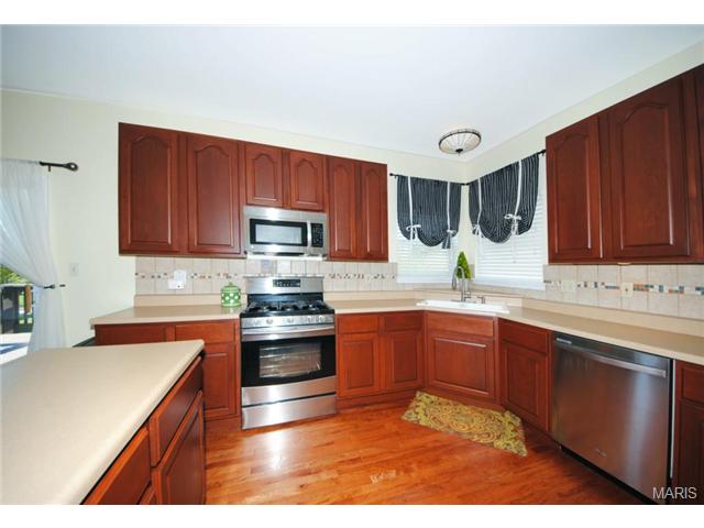 214 Falcon Hill Dr, O'fallon, MO 63368 photo 4