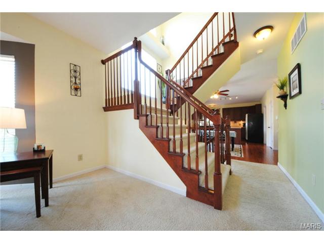 214 Falcon Hill Dr, O'fallon, MO 63368 photo 3