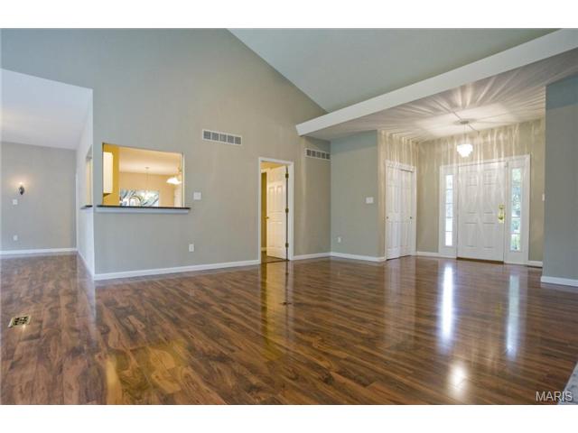 404 Arbor Mdw, Ballwin, MO 63021 photo 17