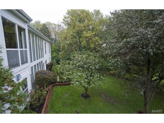 404 Arbor Mdw, Ballwin, MO 63021 photo 34
