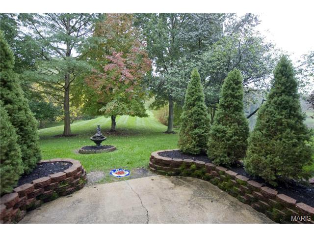 404 Arbor Mdw, Ballwin, MO 63021 photo 32