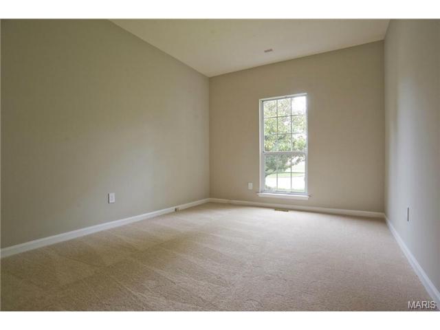 404 Arbor Mdw, Ballwin, MO 63021 photo 20