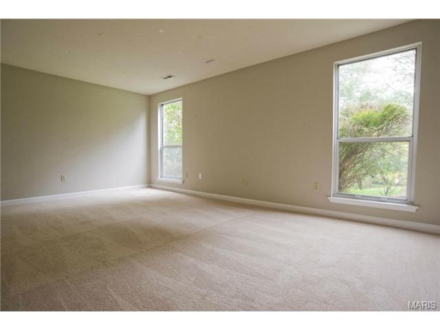 404 Arbor Mdw, Ballwin, MO 63021 photo 29